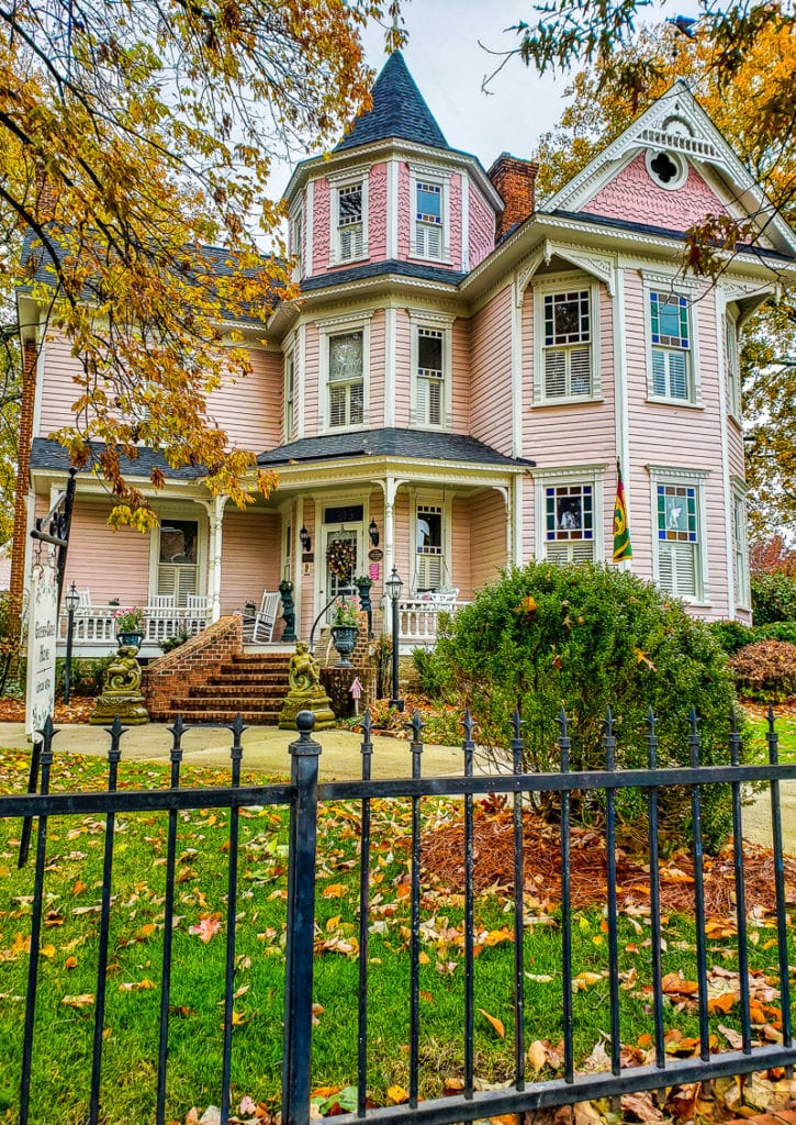 Queen Anne–style home in downtown Cary, North Carolina 