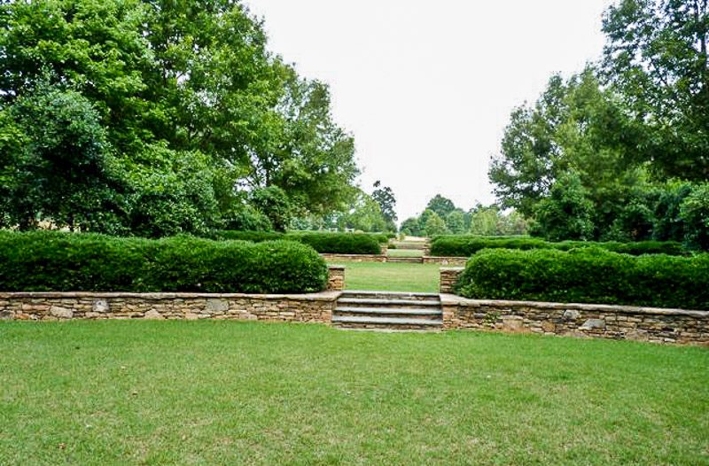 gardens at Anderson Point Park