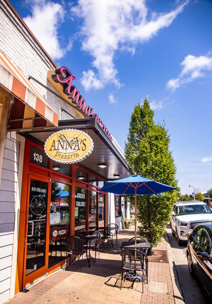 annas pizzeria store on main street Fuquay-Varina, NC