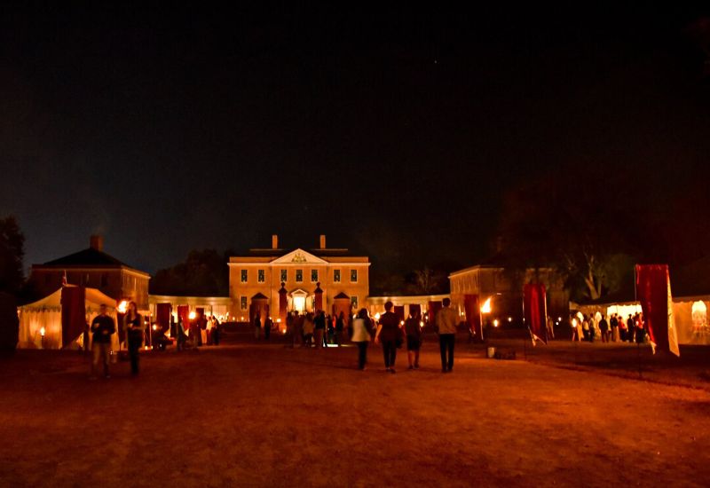 Candlelight at Tryon Palace