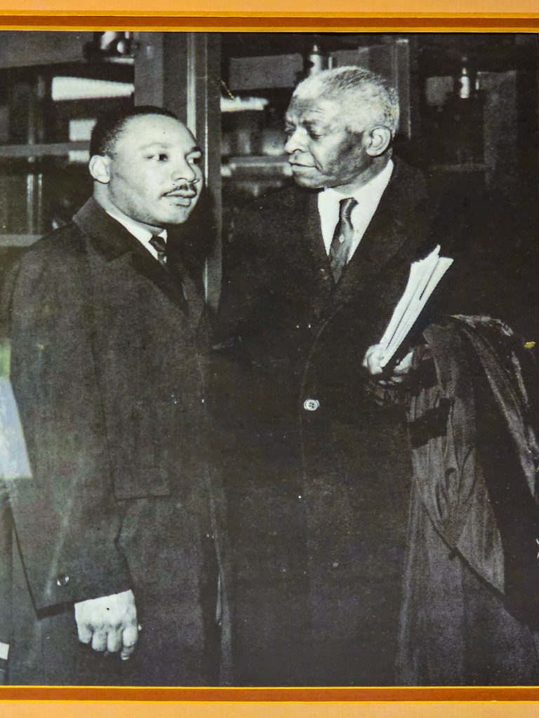 photo of dr martin luther king with dr benjamin mays