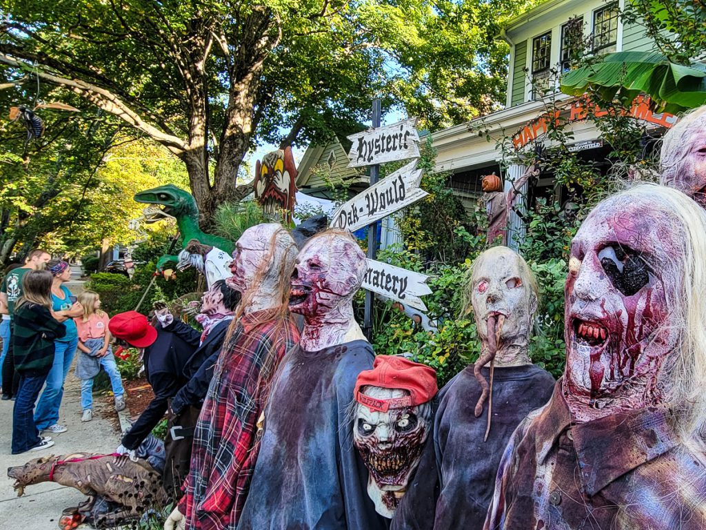 zombie dsplay outside house